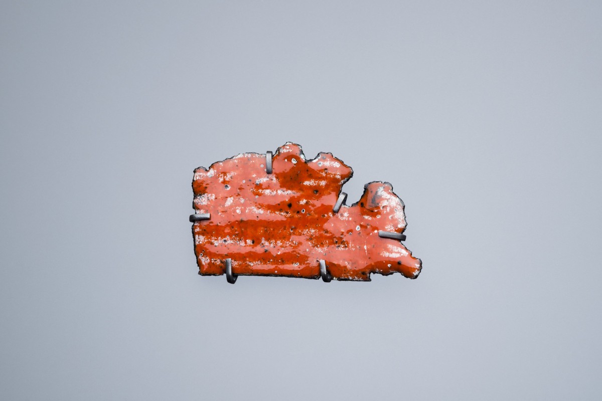 Catherine Large Car wreck brooch, orange, small 2020